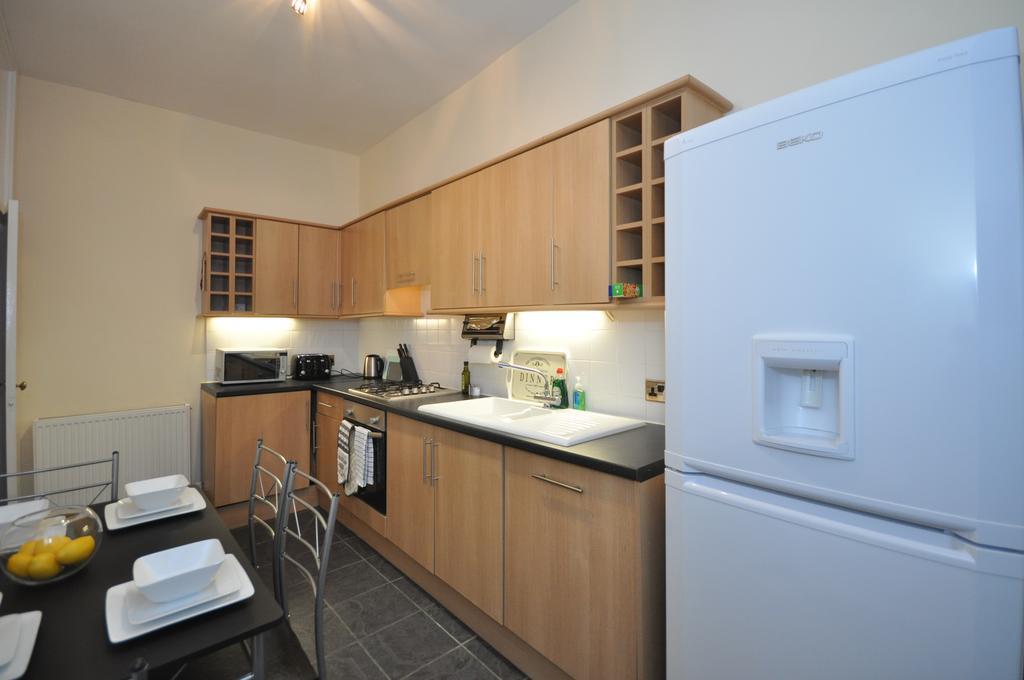 5 Wallace Street Apartment Дъмбартън Екстериор снимка