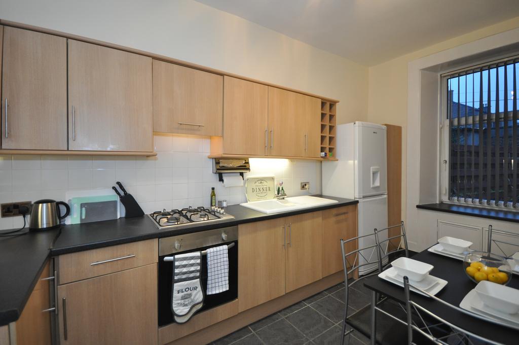 5 Wallace Street Apartment Дъмбартън Екстериор снимка
